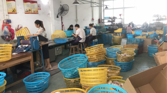 溫州恒心鞋材有限公司生產(chǎn)車間